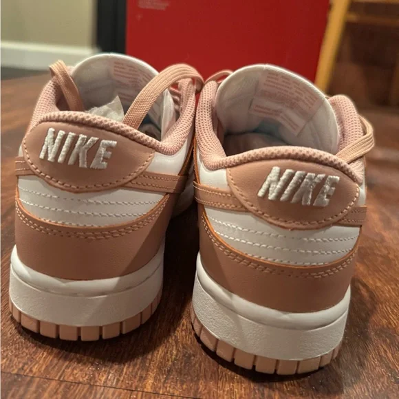 Nike Dunk Low- White/Rose Whisper Women’s size 8.5 - Picture 6 of 6